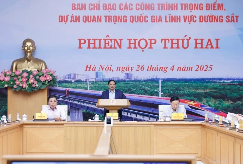 Thủ tướng giao các cơ quan khẩn trương hoàn thiện Nghị quyết thống nhất các cơ chế đặc thù cho tất cả dự án đường sắt, trình Chính phủ trong tháng 4 để trình Quốc hội trước ngày 5/5 .
