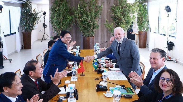 Thủ tướng Chính phủ đánh giá cao vai trò ngày càng cao của Brazil trong thúc đẩy các chương trình nghị sự toàn cầu. Thủ tướng Chính phủ đánh giá cao vai trò ngày càng cao của Brazil trong thúc đẩy các chương trình nghị sự toàn cầu.
