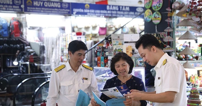 Chính phủ đang chuẩn bị trình Quốc hội xem xét giảm 30% thuế thu nhập trong năm 2026-2027 cho hộ, cá nhân kinh doanh và doanh nghiệp có mức doanh thu đến 10 tỷ đồng; và nâng mức doanh thu để xác định phương pháp tính thuế đơn giản.