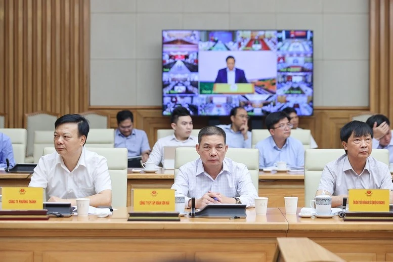 Đại diện các bộ, ngành, địa phương, doanh nghiệp dự hội nghị .