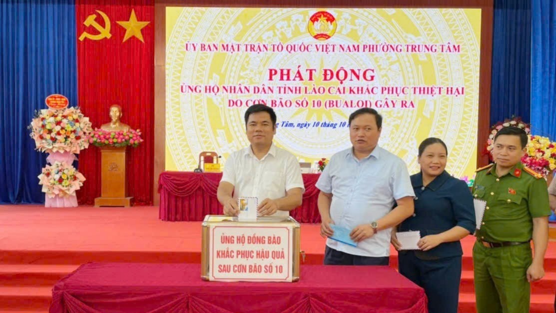 dong-chi-chu-quoc-hoang-pho-bi-thu-thuong-truc-ung-ho-1452.jpg