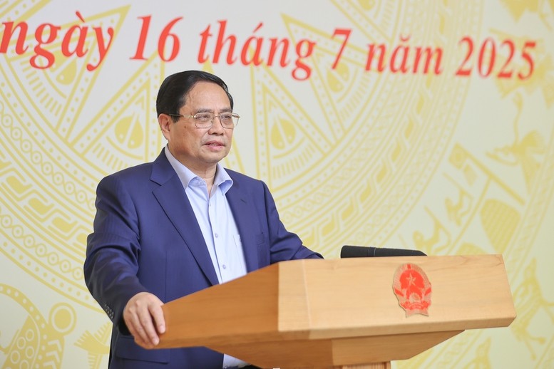 Thủ tướng Phạm Minh Chính nhấn mạnh: Tăng trưởng 8,3-8,5% năm 2025 không là 'mục tiêu bất khả thi. Thủ tướng Phạm Minh Chính nhấn mạnh: Tăng trưởng 8,3-8,5% năm 2025 không là 'mục tiêu bất khả thi.