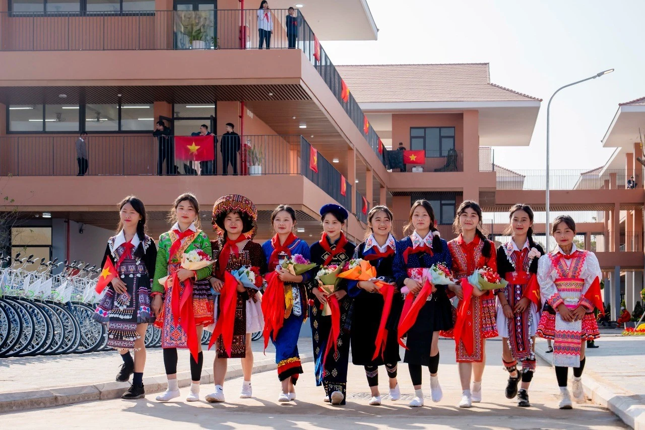 dau-tu-truong-noi-tru-lien-cap-mo-ra-mot-ky-vong-moi-dua-tri-thuc-den-tan-noi-phen-giau-cua-to-quoc-2580.jpg