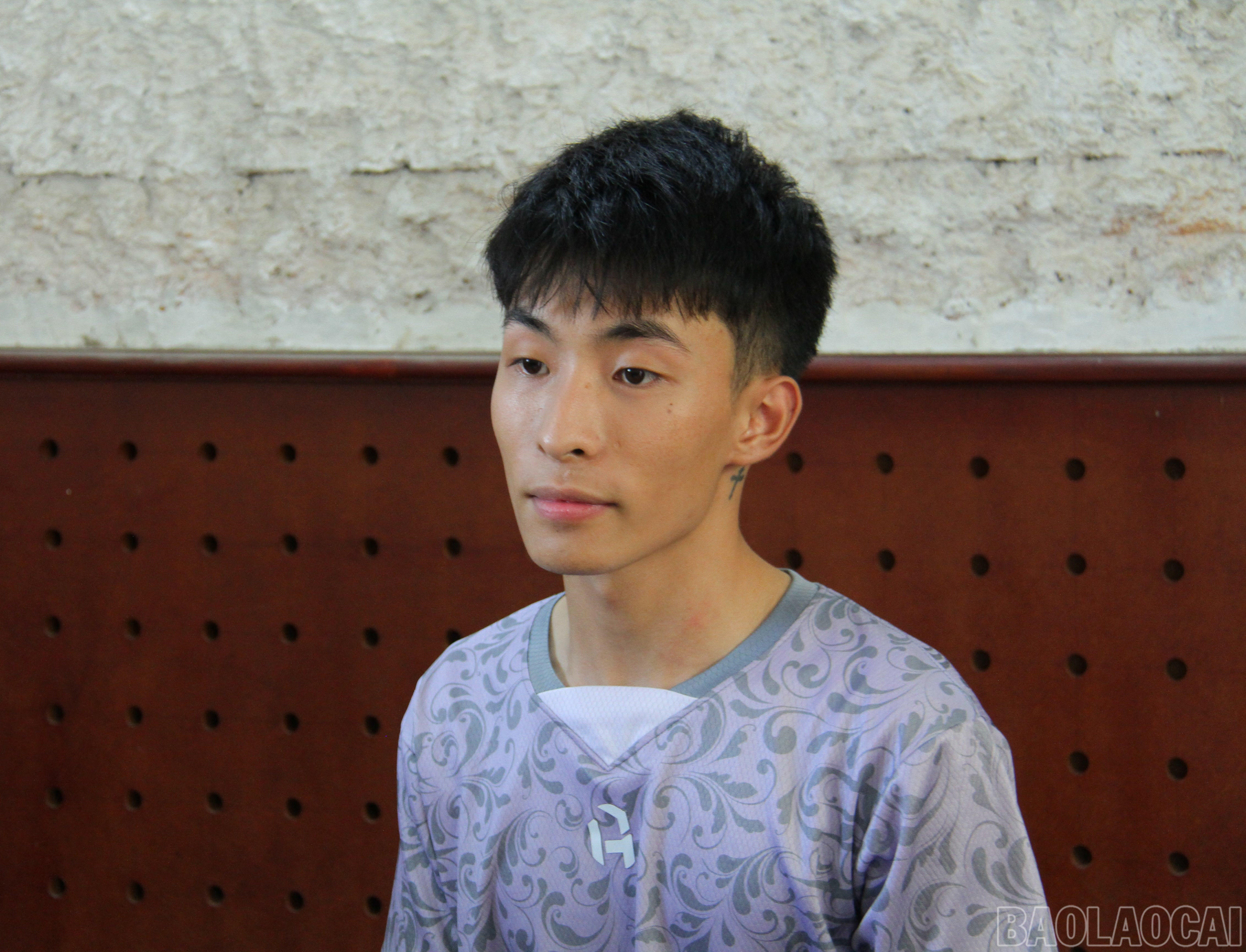 Đối tượng Nguyễn Hữu Huy tại cơ quan CSĐT. baolaocai-br_doi-tuong-nguyen-trong-tu-tai-co-quan-csdt.jpg