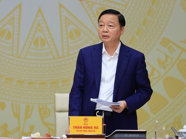 Phó Thủ tướng Trần Hồng Hà phát biểu tại Phiên họp.