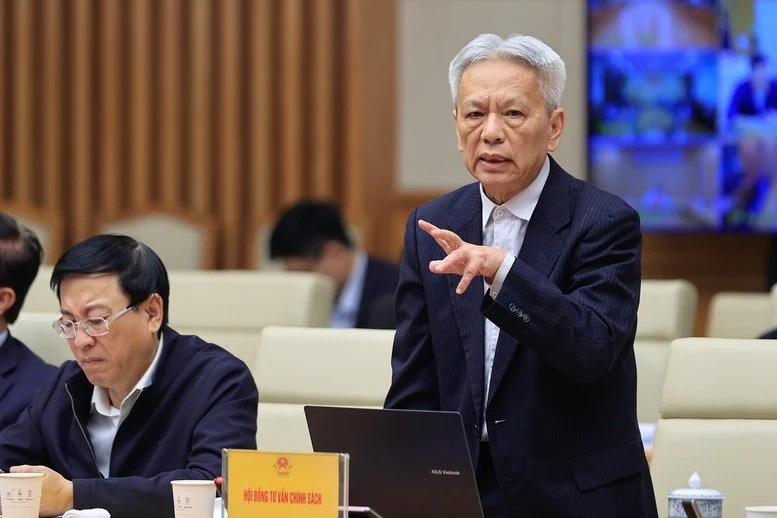 Tiến sĩ Nguyễn Sĩ Dũng, nguyên Phó Chủ nhiệm Văn phòng Quốc hội, Thành viên Hội đồng Tư vấn chính sách phát biểu.