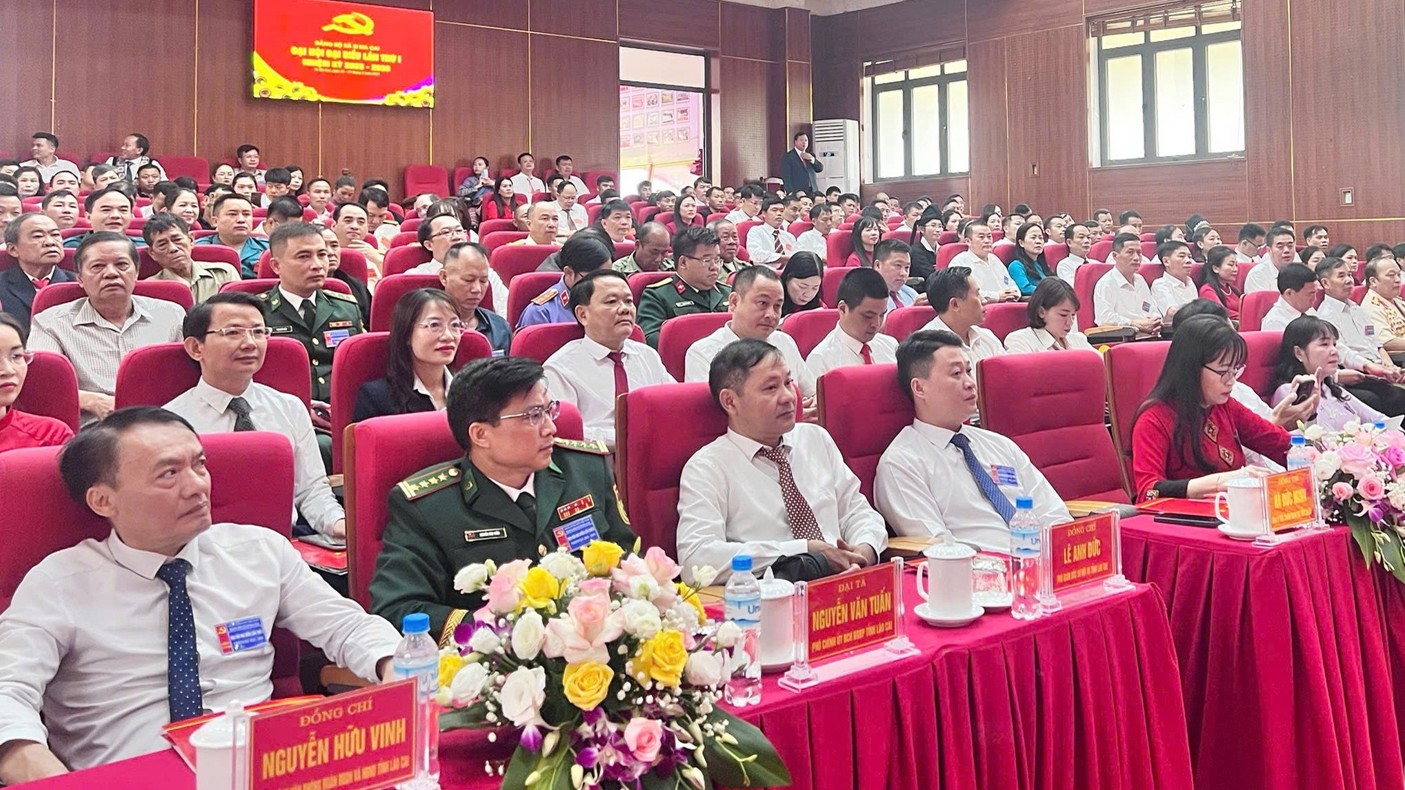 Các đại biểu dự đại hội. 2-9208.jpg