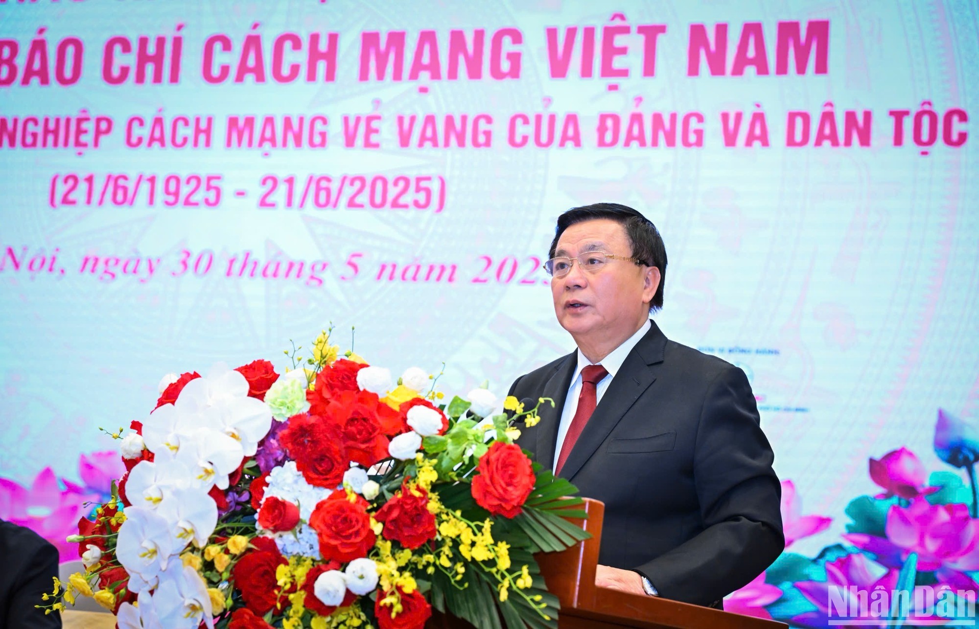 Theo đồng chí Nguyễn Xuân Thắng, với cách tiếp cận khách quan, nhiều chiều, báo chí đã phản ánh trung thực, sinh động đời sống xã hội trên mọi miền đất nước. Theo đồng chí Nguyễn Xuân Thắng, với cách tiếp cận khách quan, nhiều chiều, báo chí đã phản ánh trung thực, sinh động đời sống xã hội trên mọi miền đất nước.