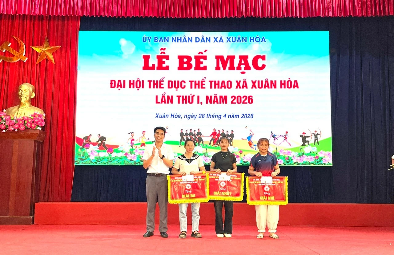 trao-cac-giai-mon-bong-chuyen-da-nu-1.jpg