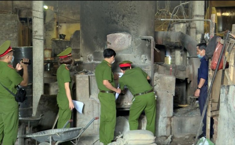 Thủ tướng yêu cầu Bộ Công an phát hiện, kiến nghị, đôn đốc các bộ, ngành, địa phương giải quyết triệt để theo thẩm quyền tình trạng ô nhiễm môi trường ở các đô thị, làng nghề, lưu vực sông, khu vực tập trung các hoạt động sản xuất, kinh doanh, khu dân cư tập trung. Thủ tướng yêu cầu Bộ Công an phát hiện, kiến nghị, đôn đốc các bộ, ngành, địa phương giải quyết triệt để theo thẩm quyền tình trạng ô nhiễm môi trường ở các đô thị, làng nghề, lưu vực sông, khu vực tập trung các hoạt động sản xuất, kinh doanh, khu dân cư tập trung.