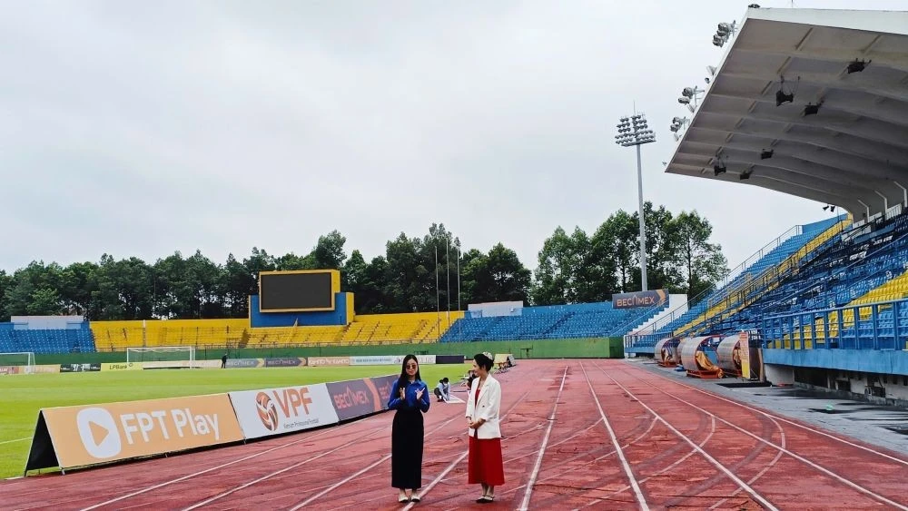 Ê kíp chương trình “Tôi yêu Bình Dương” ghi hình tại địa danh Gò Đậu (TP.Thủ Dầu Một).