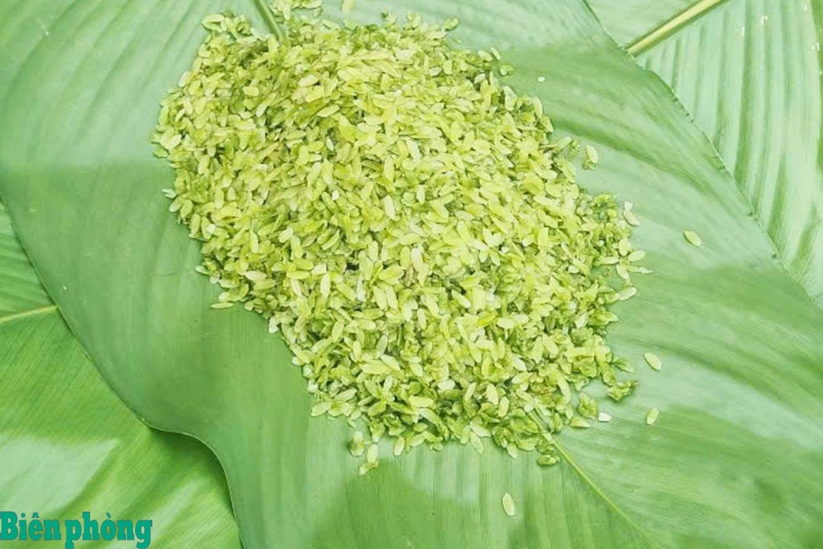 Cốm Na Lo - đặc sản vùng cao Bắc Hà. Cốm Na Lo - đặc sản vùng cao Bắc Hà.