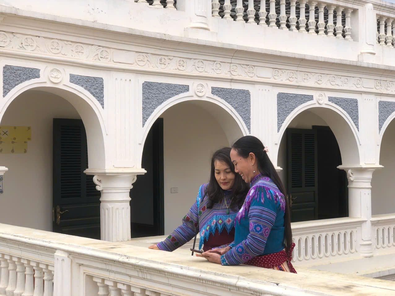 Dinh thự có sự kết hợp hài hòa giữa kiến trúc châu Âu và châu Á.