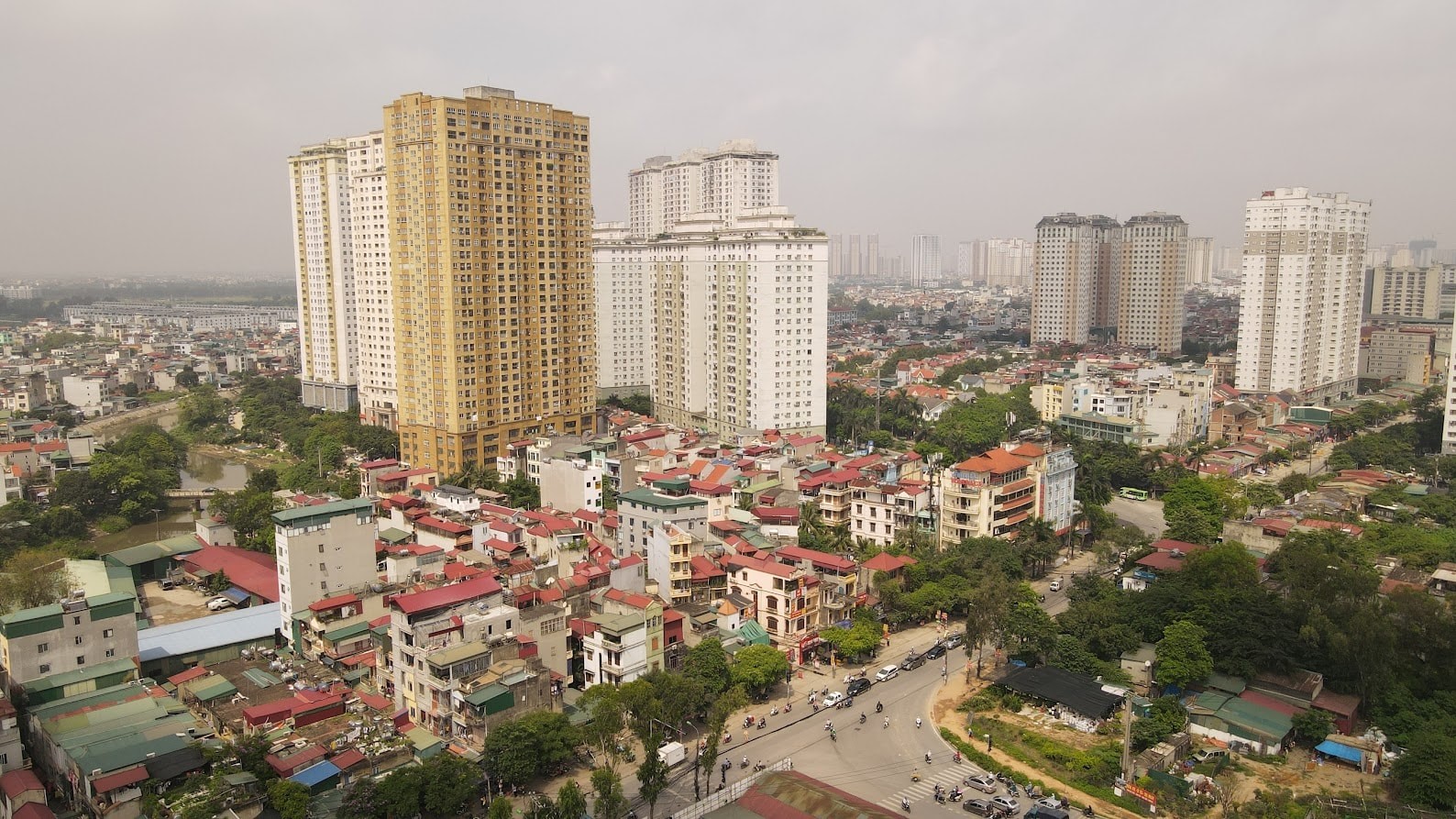 Bất động sản là một trong 3 trụ cột thúc đẩy tăng trưởng. Bất động sản là một trong 3 trụ cột thúc đẩy tăng trưởng.