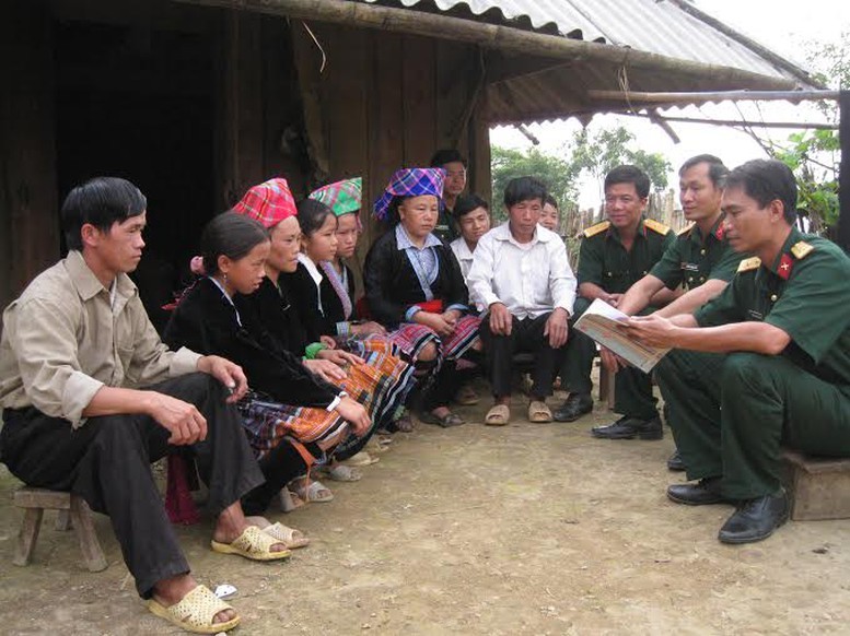 Nâng cao hiệu quả công tác phổ biến, giáo dục pháp luật cho từng đối tượng và địa bàn vùng đồng bào dân tộc thiểu số. Nâng cao hiệu quả công tác phổ biến, giáo dục pháp luật cho từng đối tượng và địa bàn vùng đồng bào dân tộc thiểu số.
