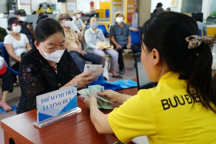 Chi trả lương hưu, trợ cấp cho người hưởng