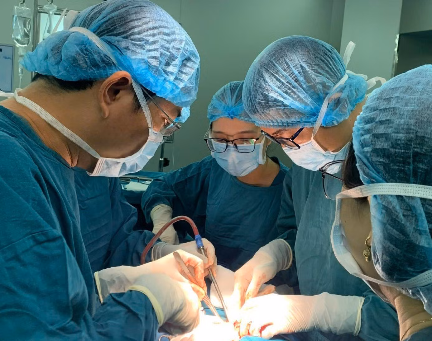 Mức phụ cấp của người lao động y tế 13 năm không đổi, trong khi lương cơ sở tăng 8 lần.