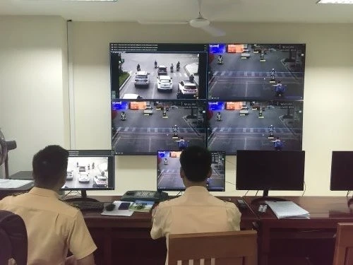 Từ 2025, lãi suất đối với tiền chậm đóng phạt nguội có thể lên đến 18%, ai cũng nên biết tránh mất nhiều tiền.