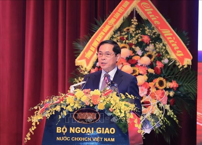 Phó Thủ tướng, Bộ trưởng Ngoại giao Bùi Thanh Sơn phát biểu. Phó Thủ tướng, Bộ trưởng Ngoại giao Bùi Thanh Sơn phát biểu.