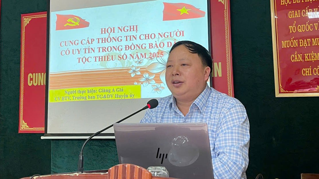Báo cáo viên truyền đạt nội dung tại hội nghị. gen-h-z6667375639470-1f8a721e5ad5792eadfa7987223f8747.jpg