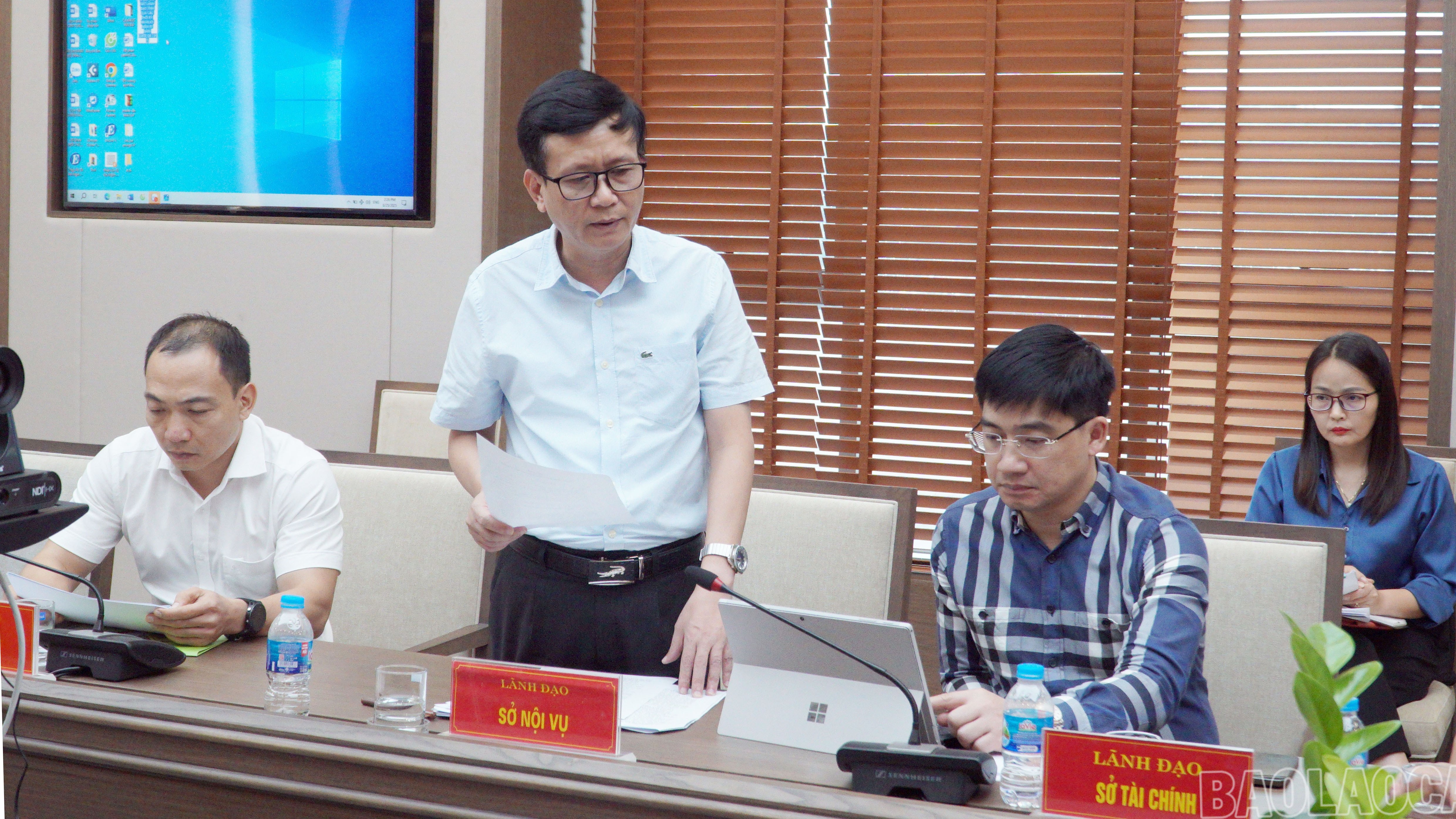 Lãnh đạo Sở Nội vụ báo cáo công việc chuẩn bị cho các hoạt động. image-2.jpg
