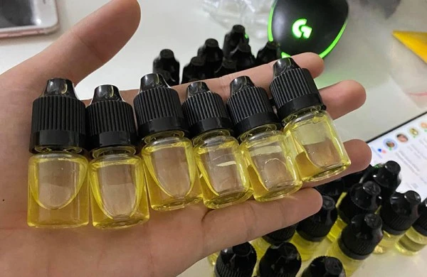 Tinh dầu CBD được rao bán trên mạng.