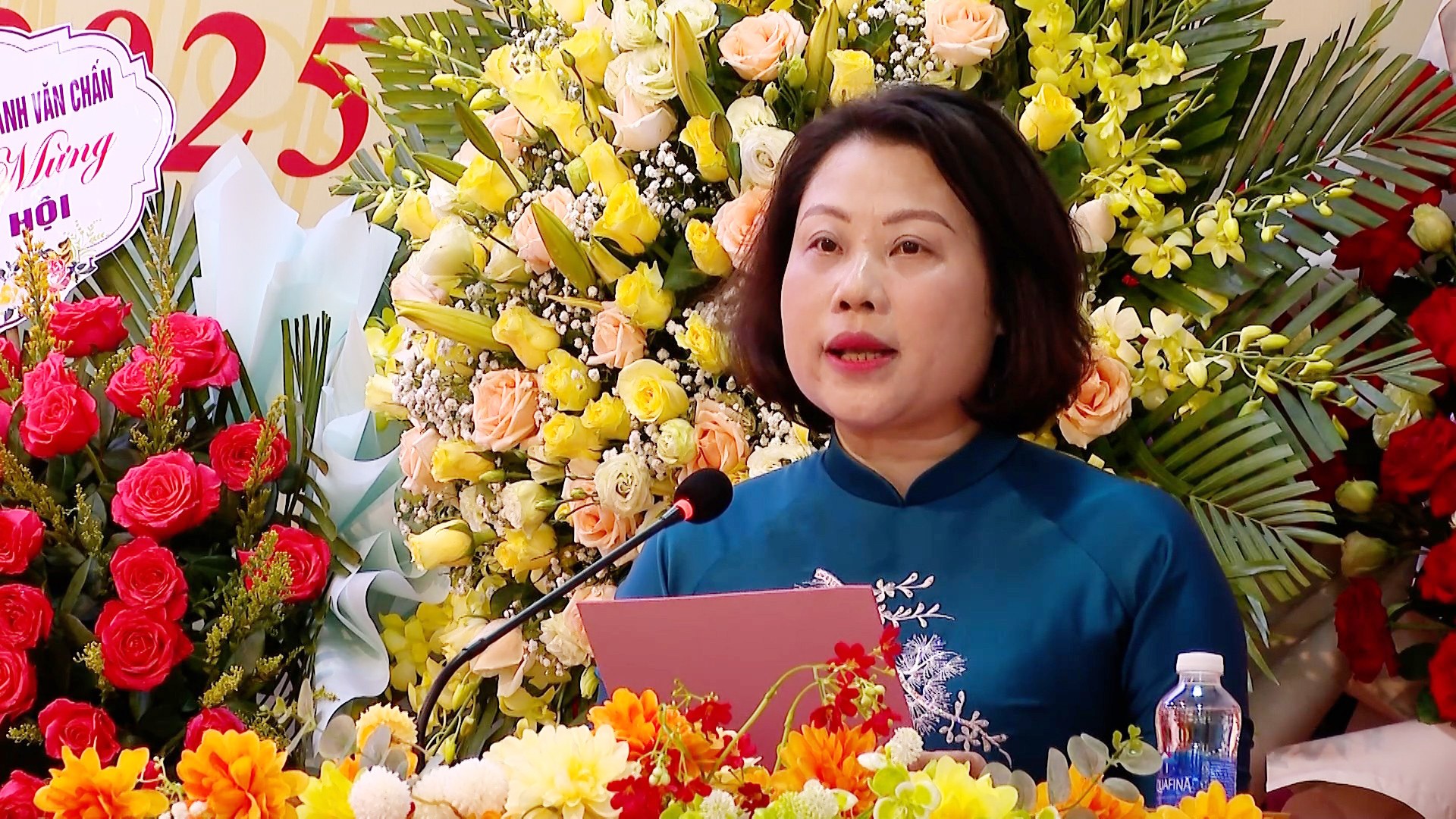 Đồng chí Nguyễn Thị Doan, Bí thư Đảng ủy xã Thượng Bằng La phát biểu khai mạc đại hội. dung-tin00-00-55-09still001.jpg