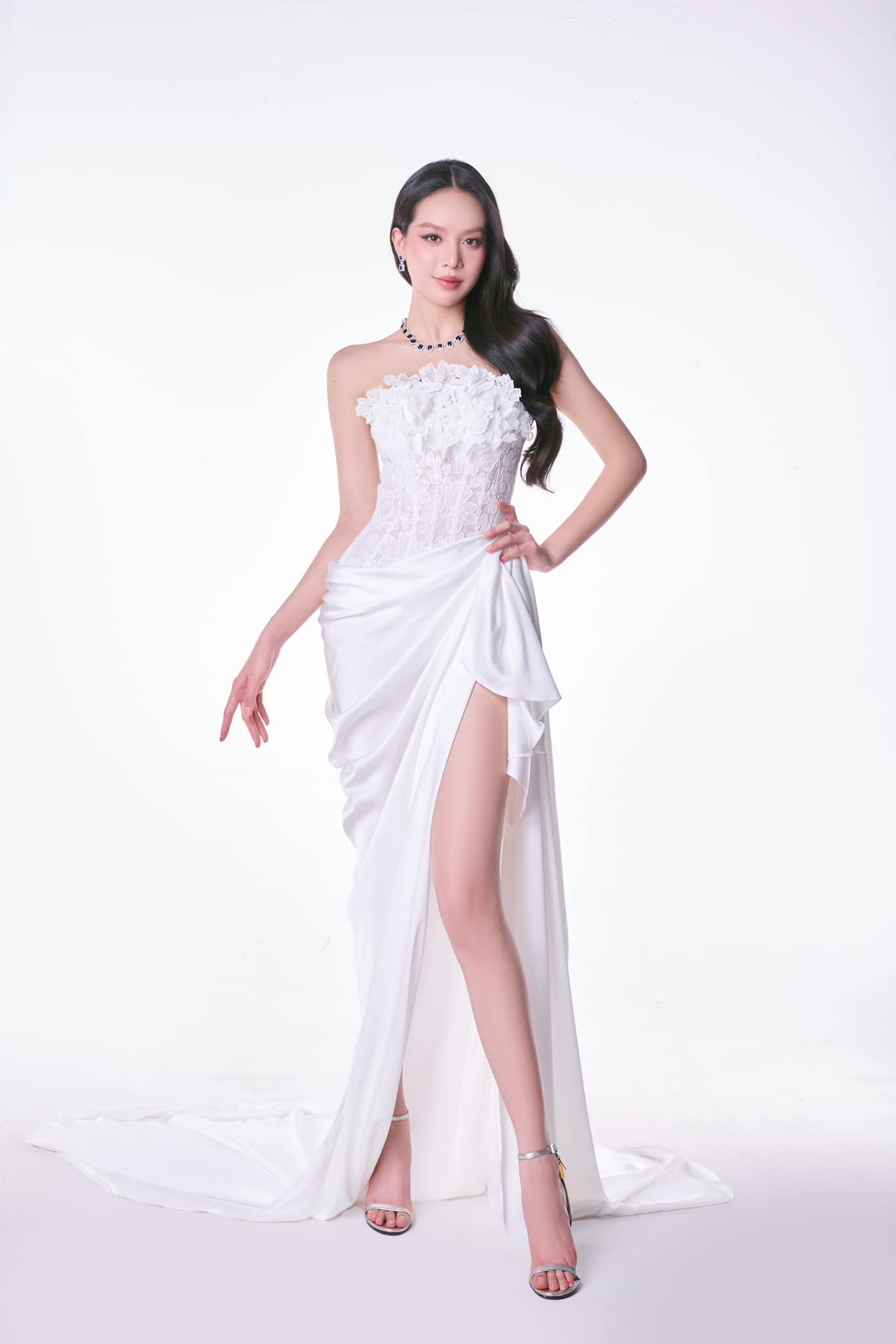 Thanh Thuỷ năm nay mới 22 tuổi. Thanh Thuỷ năm nay mới 22 tuổi.