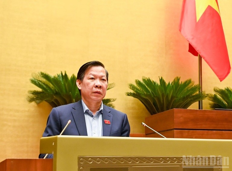 Chủ nhiệm Ủy ban Kinh tế và Tài chính của Quốc hội Phan Văn Mãi. Chủ nhiệm Ủy ban Kinh tế và Tài chính của Quốc hội Phan Văn Mãi.