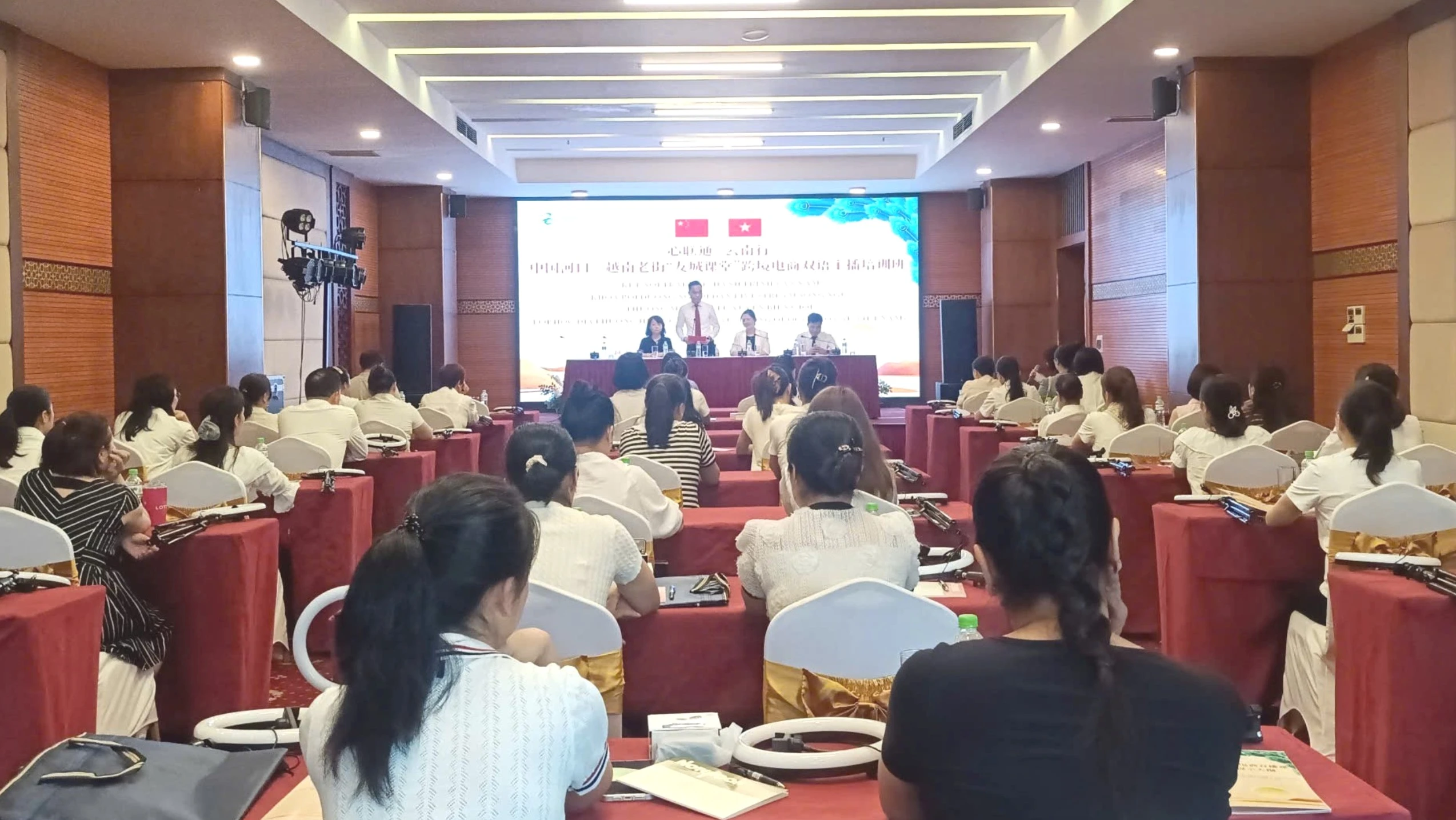quangcanh-5014.jpg