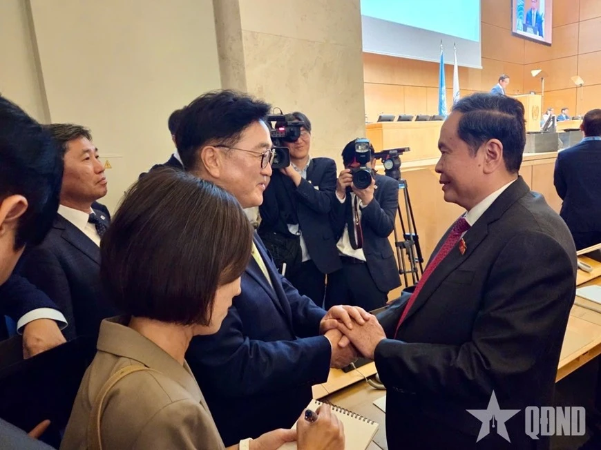 Chủ tịch Quốc hội Trần Thanh Mẫn gặp Chủ tịch Quốc hội Hàn Quốc Woo Won Shik.