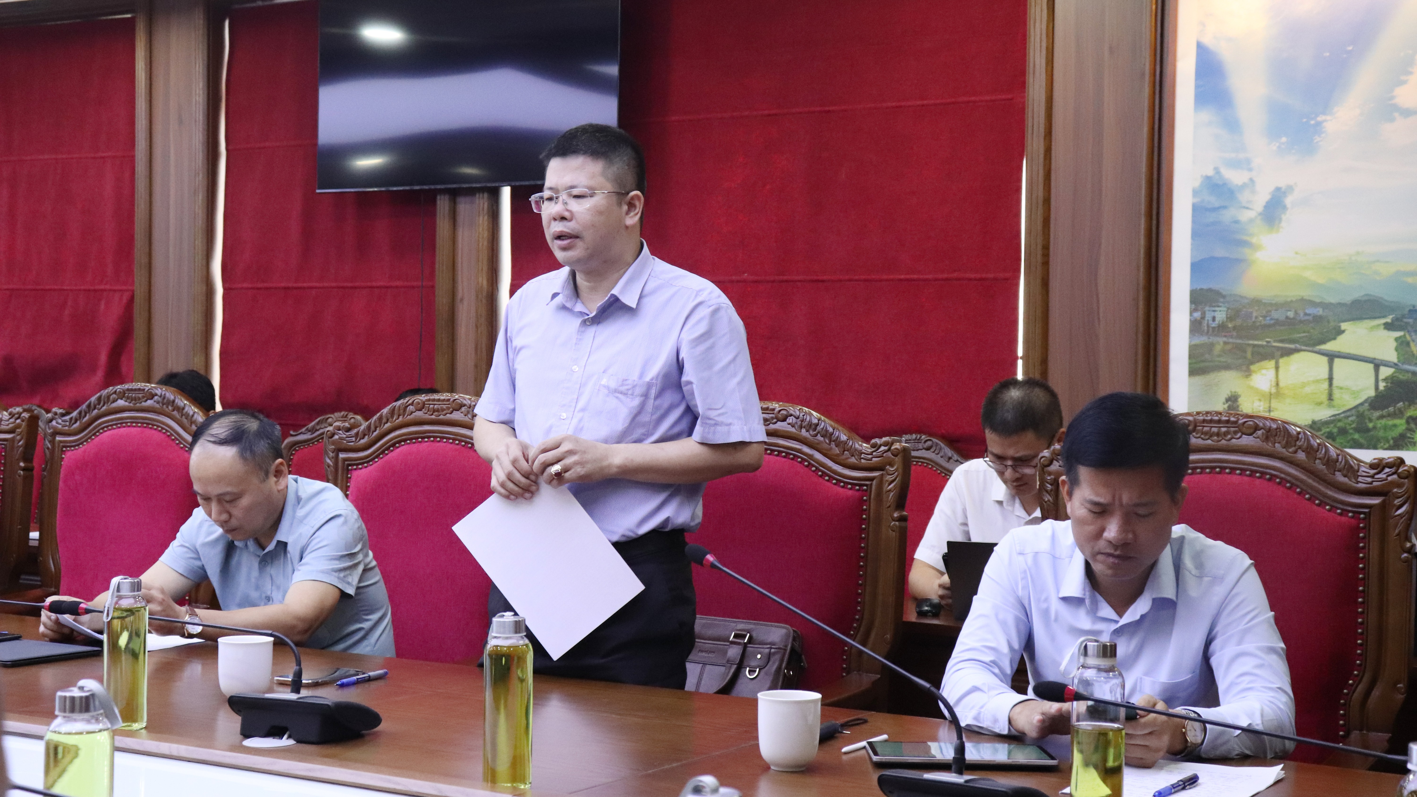 ผู้แทนท้องถิ่นได้ให้ความเห็นในการประชุม img-6394.jpg