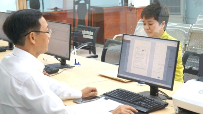 Từ ngày 1/7 tới, bộ máy chính quyền địa phương 2 cấp được triển khai đồng bộ, bảo đảm thông suốt trong quản lý nhà nước và phục nhân dân tốt nhất.