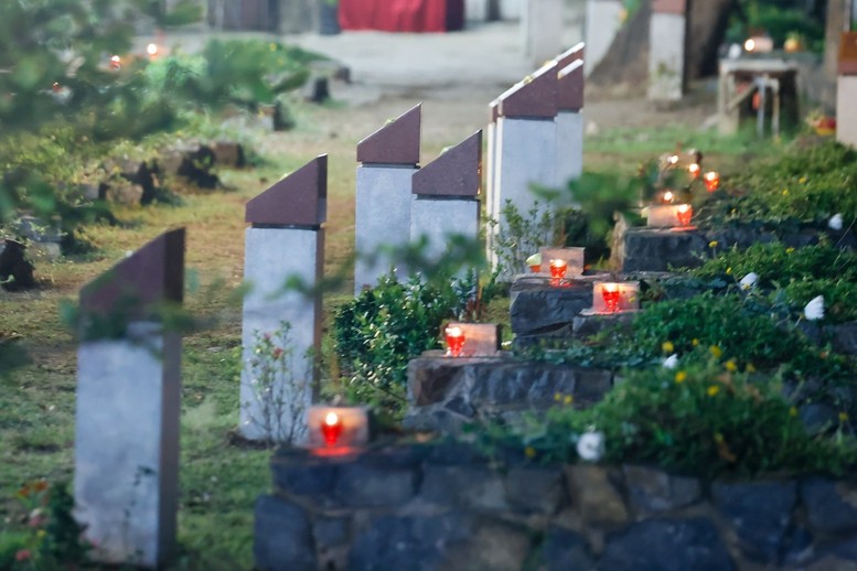 Côn Đảo đã trở thành địa danh lịch sử thiêng liêng, biểu tượng cao đẹp của ý chí đấu tranh, của chủ nghĩa anh hùng cách mạng và tinh thần yêu nước nồng nàn của dân tộc Việt Nam và là "trường học cách mạng lớn". Côn Đảo đã trở thành địa danh lịch sử thiêng liêng, biểu tượng cao đẹp của ý chí đấu tranh, của chủ nghĩa anh hùng cách mạng và tinh thần yêu nước nồng nàn của dân tộc Việt Nam và là "trường học cách mạng lớn".