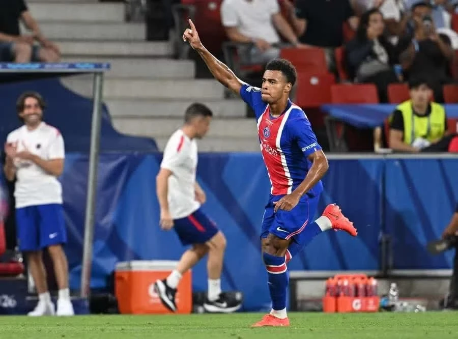 Doue ghi bàn thắng quyết định cho PSG.