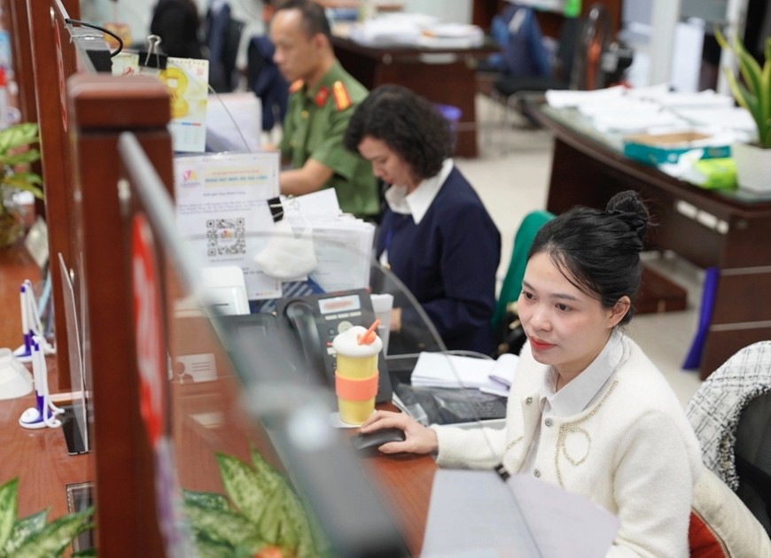 Công chức làm việc tại bộ phận một cửa, Trung tâm Hành chính TP Đà Nẵng, tháng 3-2025. Công chức làm việc tại bộ phận một cửa, Trung tâm Hành chính TP Đà Nẵng, tháng 3-2025.