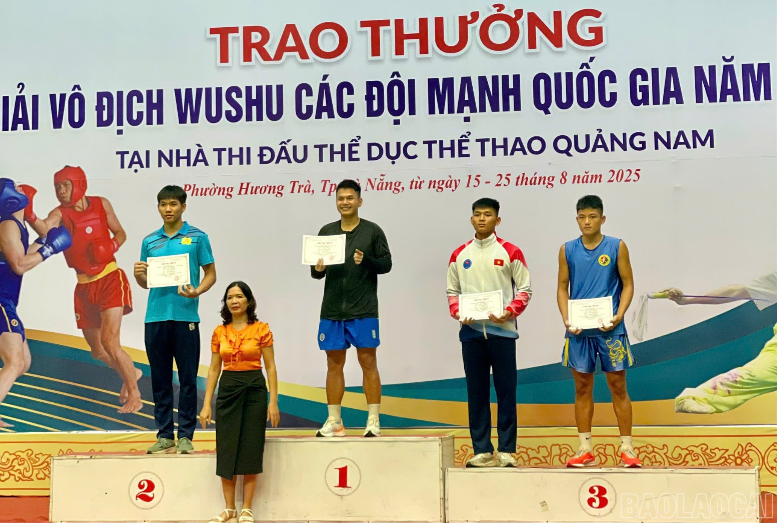 Vận động viên Vi Thành Ngân (ngoài cùng bên phải) giành huy chương Đồng ở nội dung Sanda hạng cân 75 kg nam. baolaocai-br-z6943010831393-a50cfe35796275afddb3a954cabb6e91.jpg