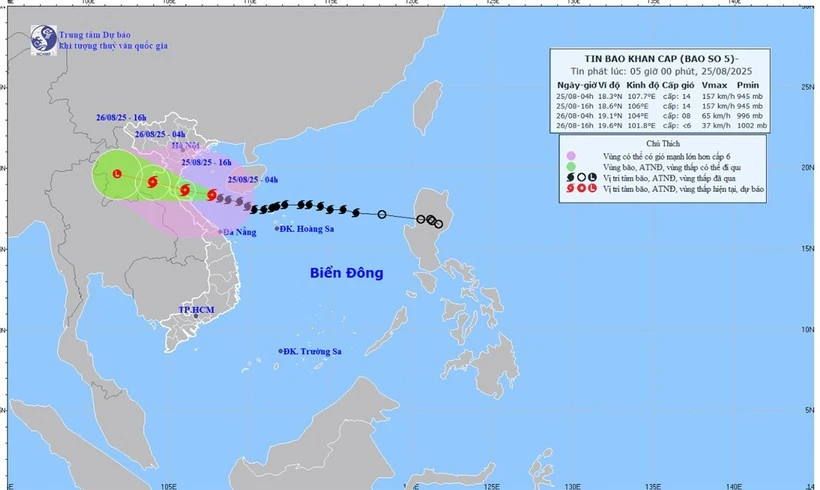 Bản đồ dự báo quỹ đạo và cường độ bão số 5 phát lúc 5 giờ ngày 25/8.