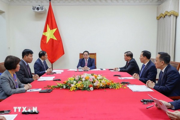 Thủ tướng Phạm Minh Chính điện đàm với Thủ tướng Malaysia Anwar Ibrahim. Thủ tướng Phạm Minh Chính điện đàm với Thủ tướng Malaysia Anwar Ibrahim.