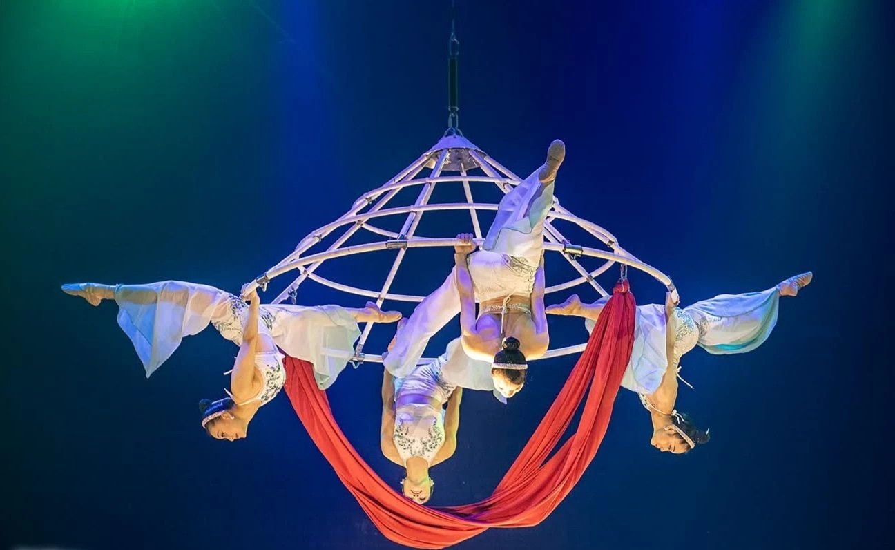 Đã hơn 20 năm theo đuổi nghề Xiếc và giờ có được những thành tích nhất định, NSƯT Lô Thị Ngọc Thúy biết ơn vì mình đã, đang và sẽ luôn đam mê bộ môn nghệ thuật ấy như ngày đầu.