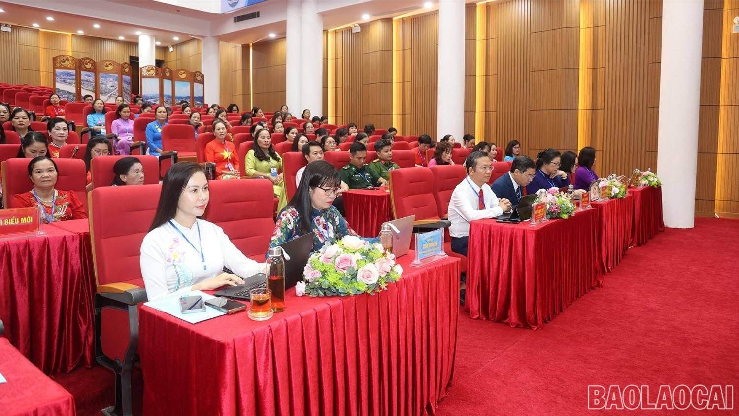 Đại biểu dự đại hội. baolaocai-br-z7086441323572-eea1164cf99688bb54839f38b798690d.jpg