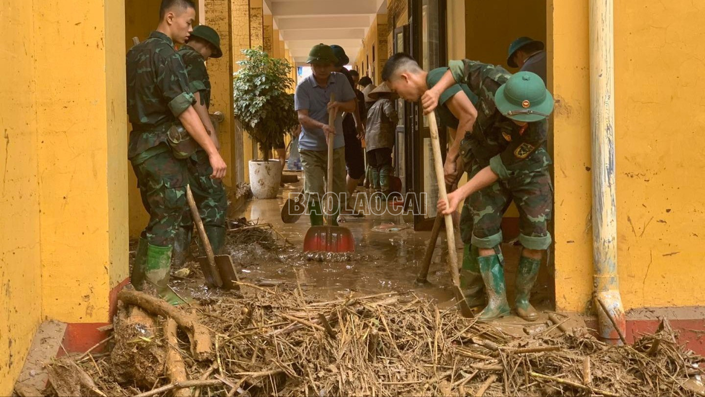 Forças e pessoas se unem para superar as consequências dos desastres naturais. baolaocai-c_556916461-122177904632445052-6910194317577467477-n.jpg