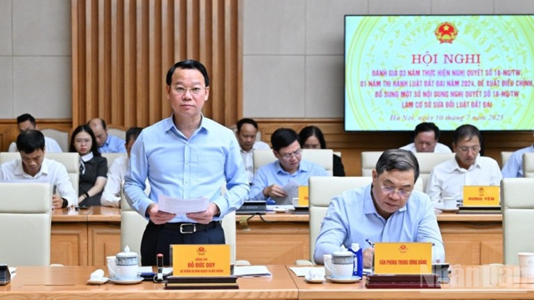 Bộ trưởng Nông nghiệp và Môi trường Đỗ Đức Duy phát biểu tại hội nghị. Bộ trưởng Nông nghiệp và Môi trường Đỗ Đức Duy phát biểu tại hội nghị.