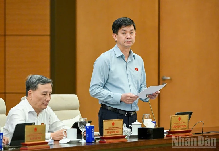 Tổng Thư ký Quốc hội, Chủ nhiệm Văn phòng Quốc hội Lê Quang Tùng.