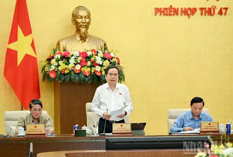 Chủ tịch Quốc hội Trần Thanh Mẫn phát biểu tại phiên họp. Chủ tịch Quốc hội Trần Thanh Mẫn phát biểu tại phiên họp.