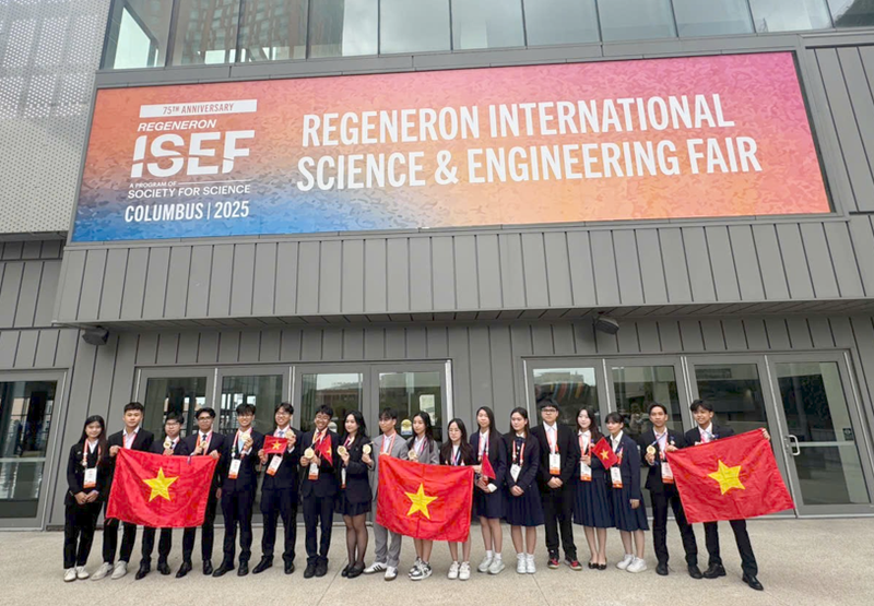 Đoàn học sinh Việt Nam tại Hội thi Khoa học kỹ thuật quốc tế năm 2025 (Regeneron ISEF 2025). Đoàn học sinh Việt Nam tại Hội thi Khoa học kỹ thuật quốc tế năm 2025 (Regeneron ISEF 2025).