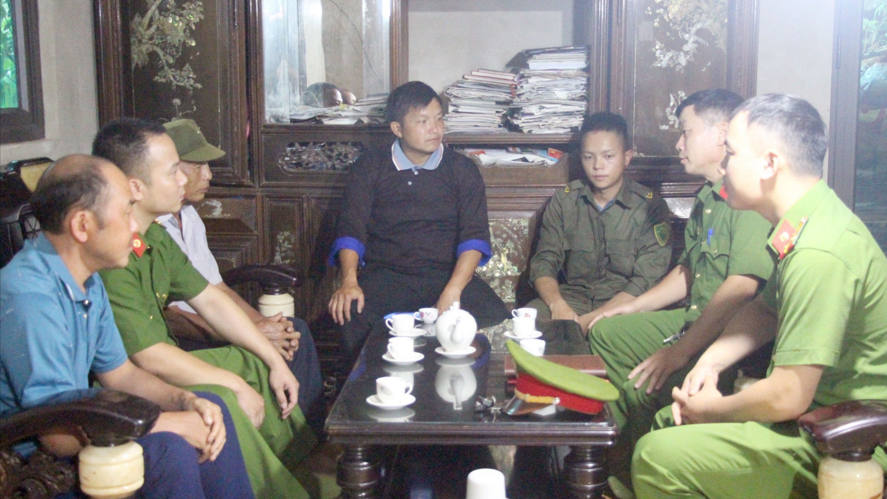 Lực lượng Công an xã thường xuyên bám cơ sở bảo vệ cuộc sống bình yên cho Nhân dân. coong-an-xa.jpg
