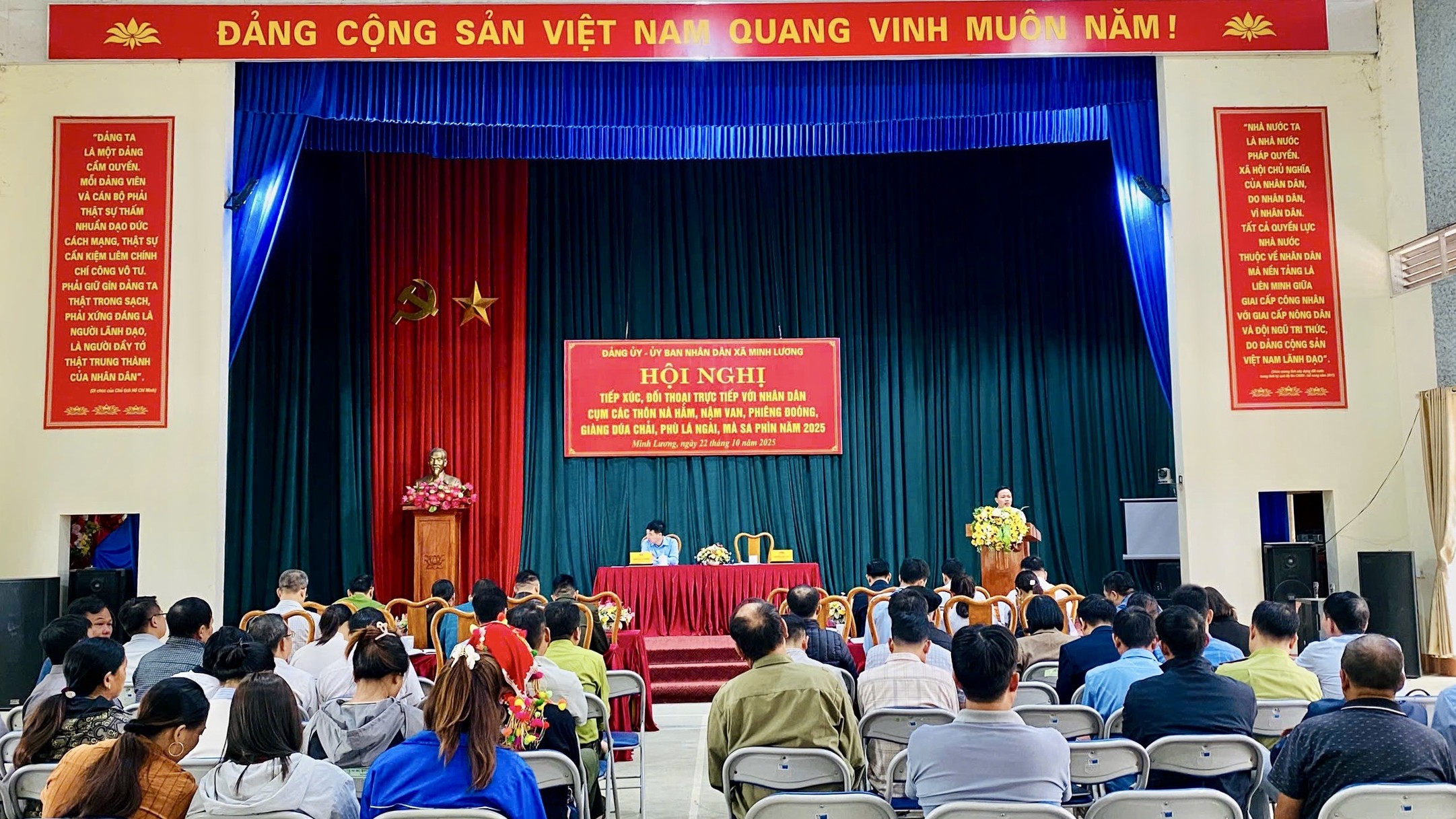 Quang cảnh hội nghị. quang-canh-hoi-nghi-tiep-xuc.jpg