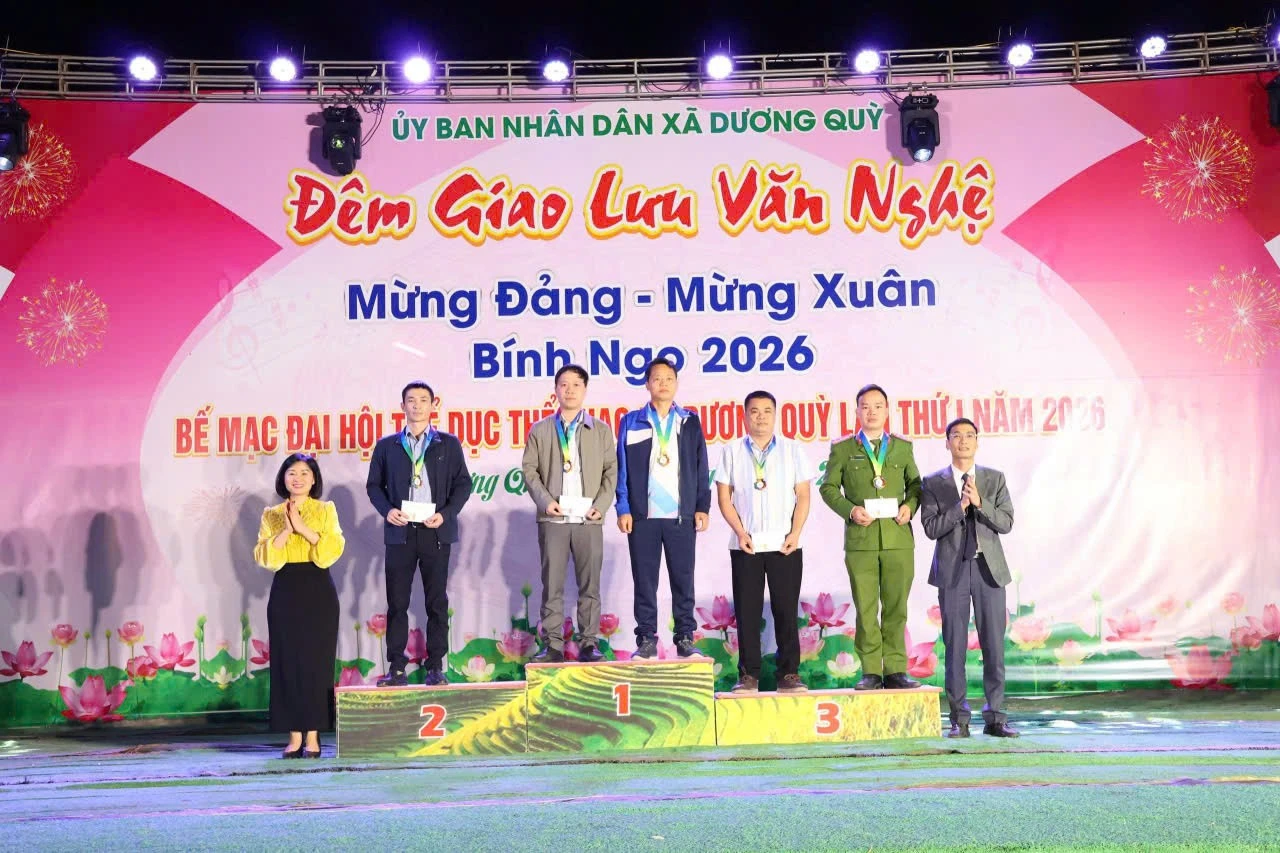 Trao giải thể thao.