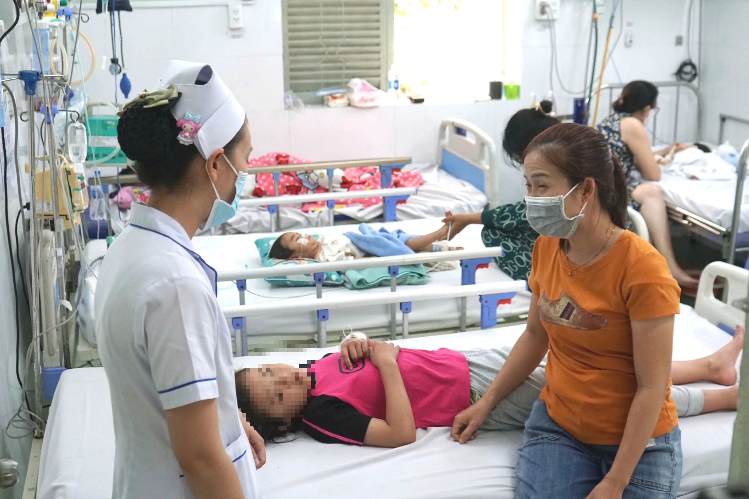 Theo Cục Quản lý Khám chữa bệnh, trong những tháng gần đây một số bệnh như sốt xuất huyết, tay chân miệng, COVID-19 đã bắt đầu có xu hướng tăng cục bộ tại một số địa phương.